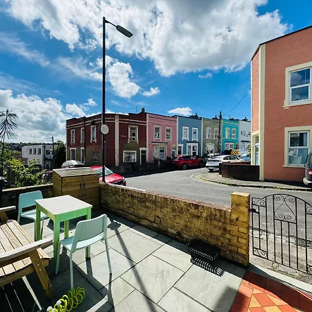 Totterdown's Fabulous Vintage Style House 게스트하우스 브리스틀