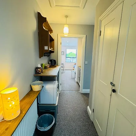 Spacious Pretty In Old Totterdown 3* Bristol