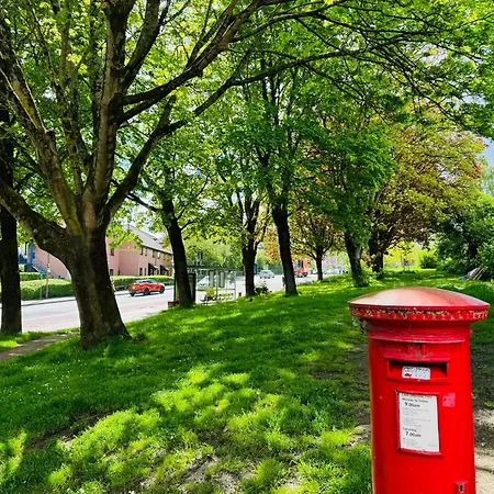 Pensión Spacious Pretty In Old Totterdown Bristol