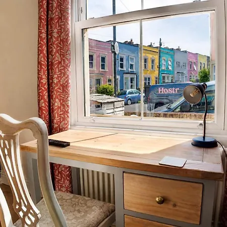 Spacious Pretty In Old Totterdown Ferienhaus *