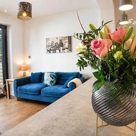 Spacious Pretty In Old Totterdown Ferienhaus