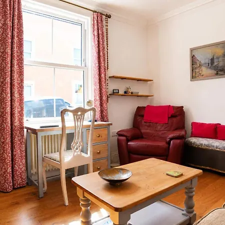 Spacious Pretty In Old Totterdown * Bristol