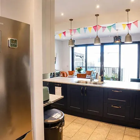 Spacious Pretty In Old Totterdown * Bristol