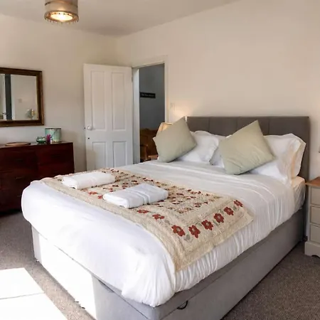 Ferienhaus Spacious Pretty In Old Totterdown Bristol