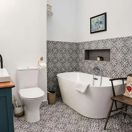 Spacious Pretty In Old Totterdown * Bristol