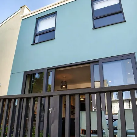 Ferienhaus Spacious Pretty In Old Totterdown Bristol