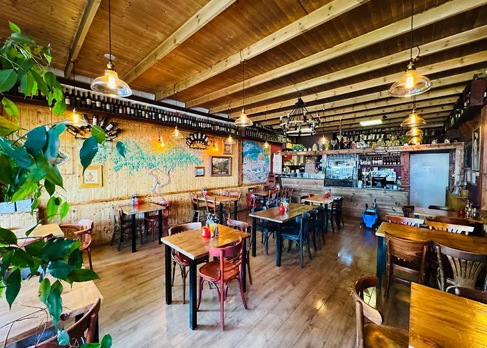 Spacious Pretty In Old Totterdown