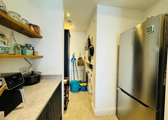 Spacious Pretty In Old Totterdown Μπρίστολ