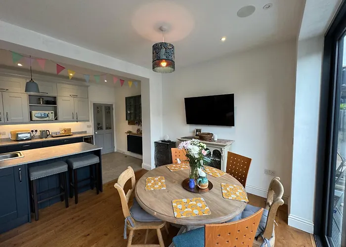 Spacious Pretty In Old Totterdown 招待所